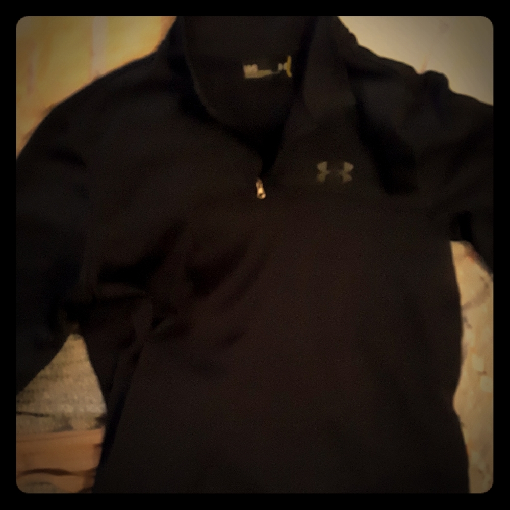 Under armor sweat shirt